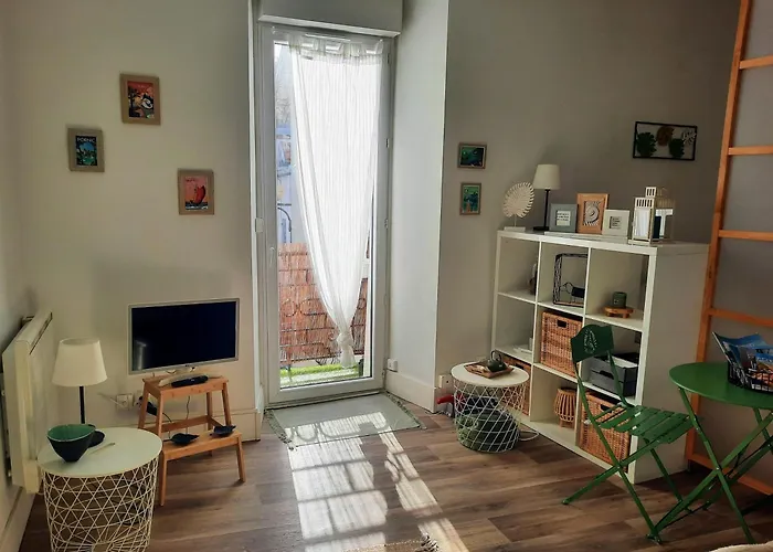 Le Studio D\'En O, Au Coeur De La Haute Ville De Pornic.