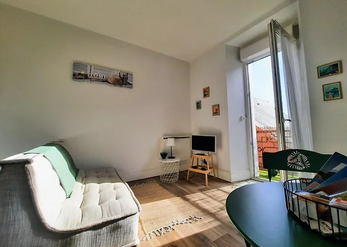 Le Studio D\'En O, Au Coeur De La Haute Ville De Pornic.